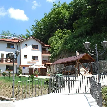 Savina 2* Plachkovtsi