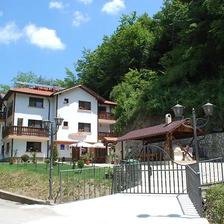 Savina 2* Plachkovtsi